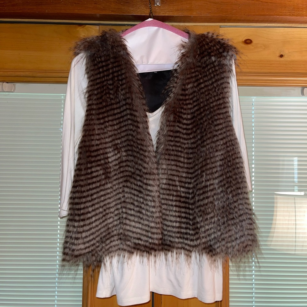 Flannels, fur vest !